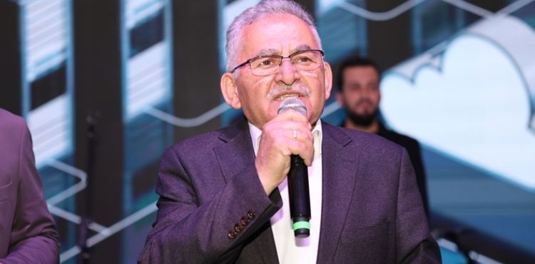 BAŞKAN BÜYÜKKILIÇ’A RAMAZAN ETKİNLİKLERİ'NDE ÇALGICILARDAN SÜRPRİZ BESTE