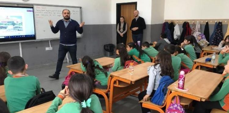 KOCASİNAN’DA ÇOCUKLAR, GERİ DÖNÜŞÜM VE SIFIR ATIK BİLİNCİYLE BÜYÜYOR