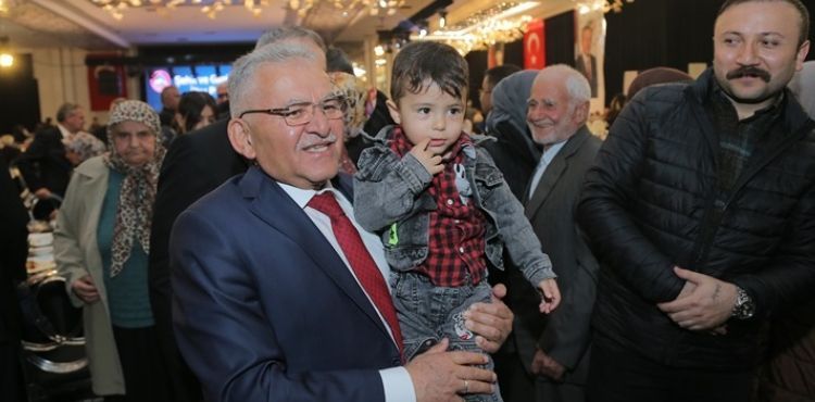 BAŞKAN BÜYÜKKILIÇ, ŞEHİT VE GAZİ AİLELERİ İLE İFTAR SOFRASINDA BULUŞTU