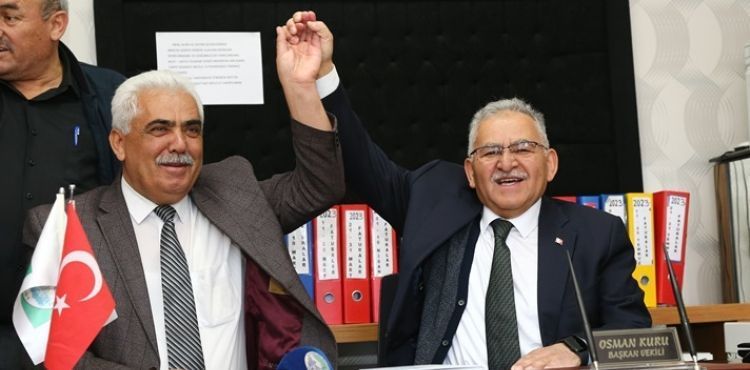 BAŞKAN BÜYÜKKILIÇ’TAN OTOBÜSÇÜLER ESNAF ODASI ÜYELERİNE: “BİR AİLE GİBİYİZ”