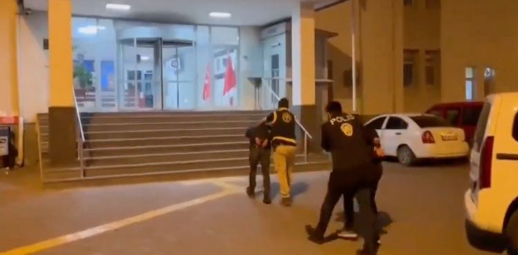 Oto fareleri yakalandı
