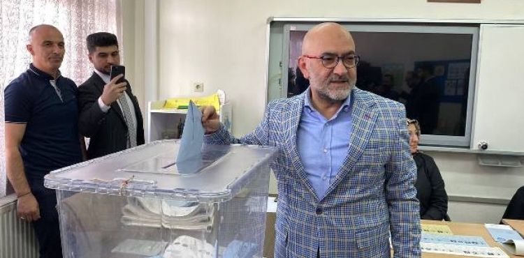Milletvekili Cıngı, oyunu kullandı