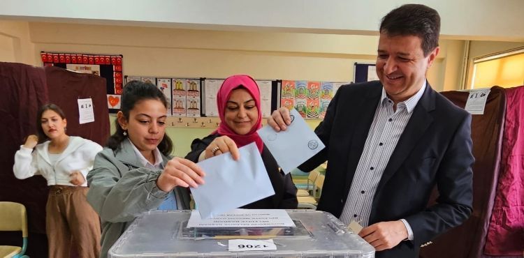 SP Kayseri Büyükşehir Belediye Başkan Adayı Arıkan oy kullandı