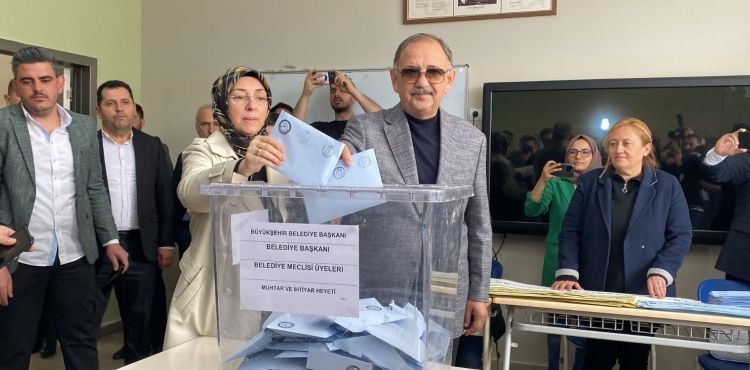 Bakan Özhaseki: Önemli olan kavgasız ve gürültüsüz bir seçim dönemi atlatılması