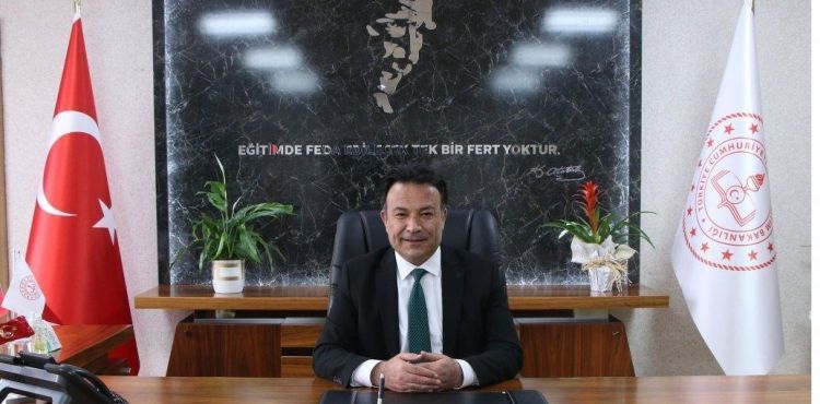 Din kültürü öğretmeni öğrencisini taciz ettiği iddiasıyla açığa alındı