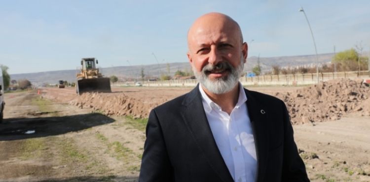 BAŞKAN ÇOLAKBAYRAKDAR, “YENİ ÇALIŞMA, HEM ŞEHRİN ÇEHRESİNİ DEĞİŞTİRECEK HEM DE TRAFİĞİNİ RAHATLATACAK!”
