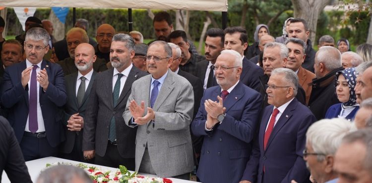 AK Parti Genel Başkan Vekili Elitaş: “Seçimden aldığımız mesaj doğrultusunda 2028 Genel Seçimleri’ne hızlıca hazırlanacağız”