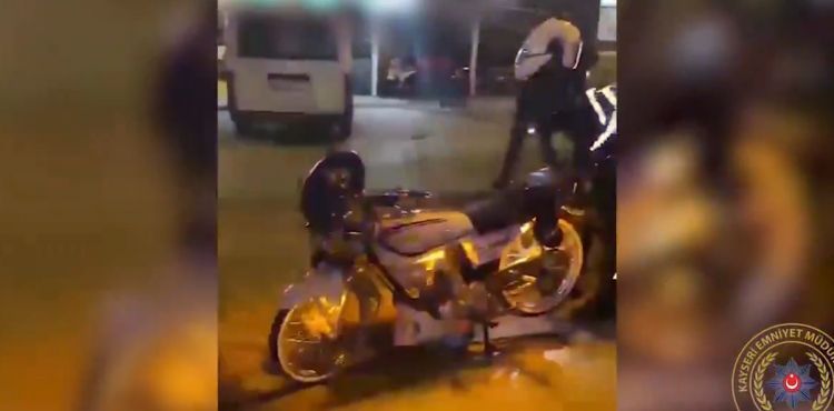 Vatandaşları rahatsız eden motosiklet sürücüleri yakalandı
