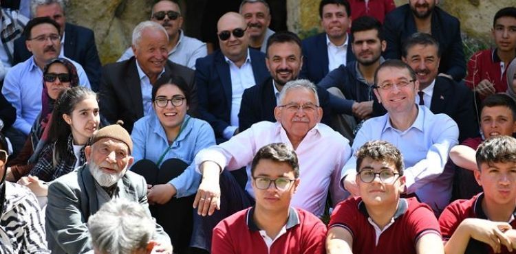 VALİ ÇİÇEK VE BAŞKAN BÜYÜKKILIÇ, TURİZM HAFTASI’NI ERDEMLİ VADİSİ’NDE GENÇLERLE KUTLADI
