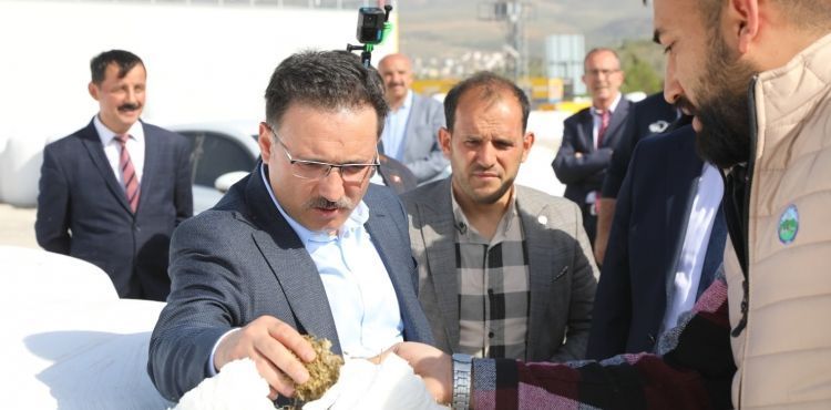 Vali Çiçek Develi’de çeşitli ziyaretler gerçekleştirdi