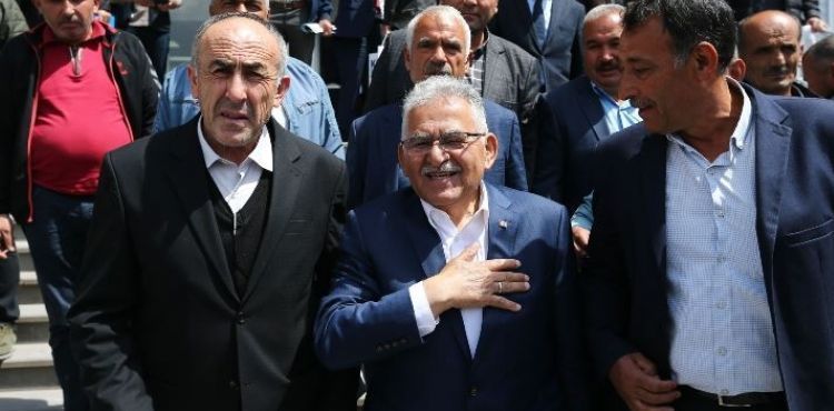 BAŞKAN BÜYÜKKILIÇ’TAN PINARBAŞI’DA “MUHTAR” ZİRVESİ