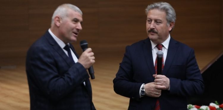 BAŞKAN PALANCIOĞLU, MUHTARLARLA BULUŞARAK MAHALELERİN YOL HARİTASINI BELİRLEDİ