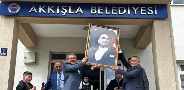 Akkışla Belediye Başkanı kendi mal varlığını ve belediye borcunu açıkladı
