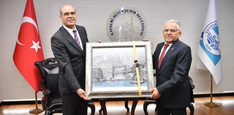 BAŞKAN BÜYÜKKILIÇ’A ŞEHRİN TEBRİK ZİYARETLERİ SÜRÜYOR