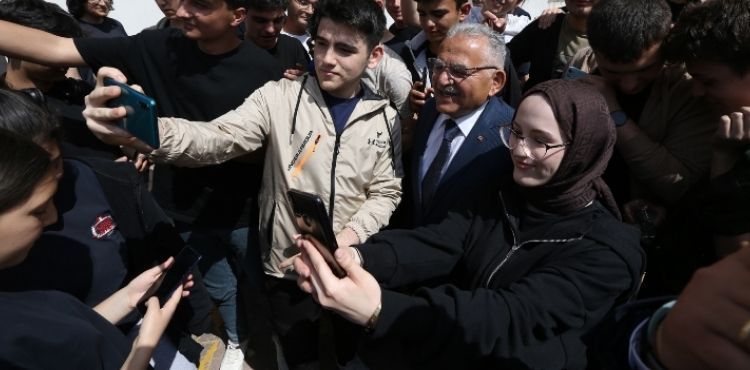 KAYSERİ BÜYÜKŞEHİR’DEN 18 MİLYON TL’LİK “EĞİTİM” DESTEĞİ