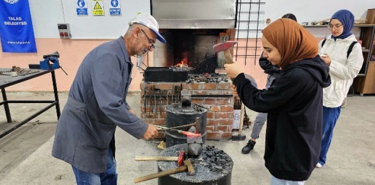 KAYÜ ÖĞRENCİLERİ TAREM’DE PRATİK YAPIYOR