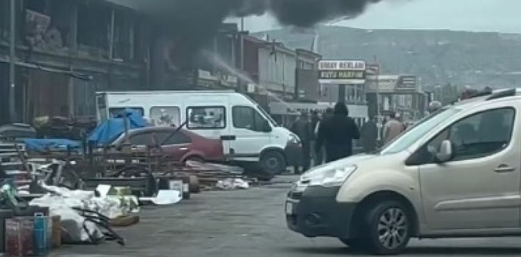 Sünger üreten işletmede çıkan yangın söndürüldü