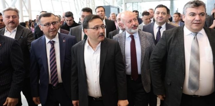 VALİLİK VE BÜYÜKŞEHİR HİMAYELERİNDE DEV İSTİHDAM FUARI AÇILDI