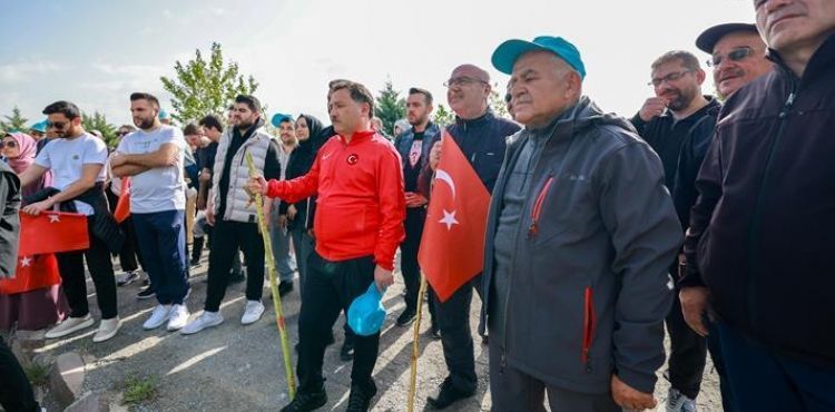Kayseri Üniversitesi “Gençlik Yürüyüşü” Etkinliği Gerçekleştirdi