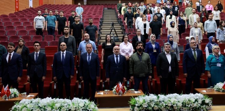 Kayseri Üniversitesi’nde “Güçlü Birey, Sağlıklı Aile ve Gelişen Toplum” Konulu Çalıştay Düzenlendi