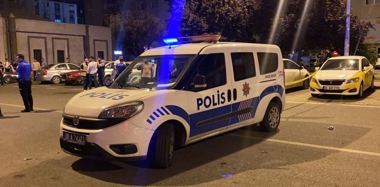 Tartışma yaşadıkları şahsın aracına ateş eden şahıslar kaçtı