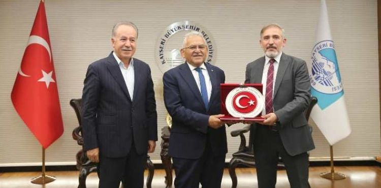 BAŞKAN BÜYÜKKILIÇ’A ZİYARETÇİ YOĞUNLUĞU SÜRÜYOR