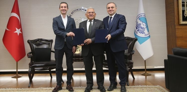BAŞKAN BÜYÜKKILIÇ VE REKTÖR ALTUN, SİMÜLASYON MERKEZİ İÇİN İMZALARI ATTI