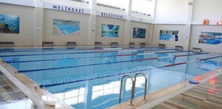 MELİKGAZİ’DE YÜZME BİLMEYEN KALMAYACAK