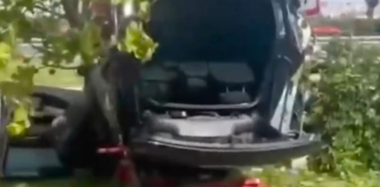 Kontrolden çıkan araç takla attı