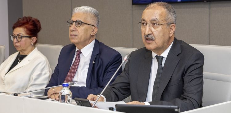 Erkılınç: Basınımız gerçekçi bir çözüm bulmalı