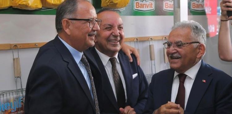 BAKAN ÖZHASEKİ, BAŞKAN BÜYÜKKILIÇ İLE PINARBAŞI’YA ÇIKARMA YAPTI