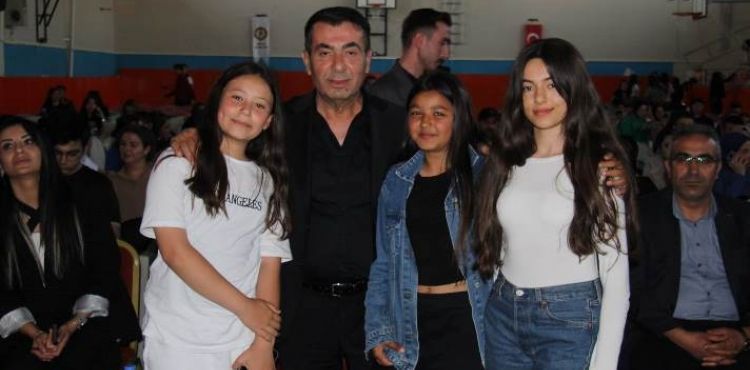 BAŞKAN METİN BÜNYAN GENÇLİK ŞÖLENİNDE GENÇLERLE BİR ARAYA GELDİ