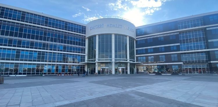 Uyuşturucu ticaretinden yargılanan kardeşlere toplamda 35 yıl hapis