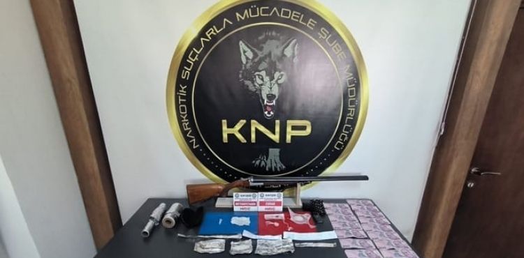 Sokak satıcılarına yönelik operasyonda 7 gözaltı