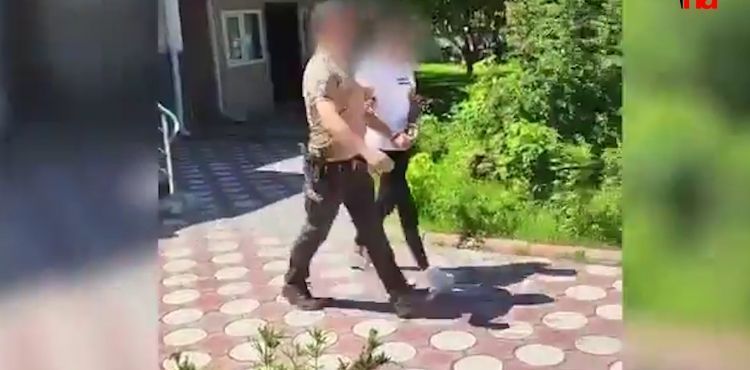 Bakl kavgaya karan kii tutukland 