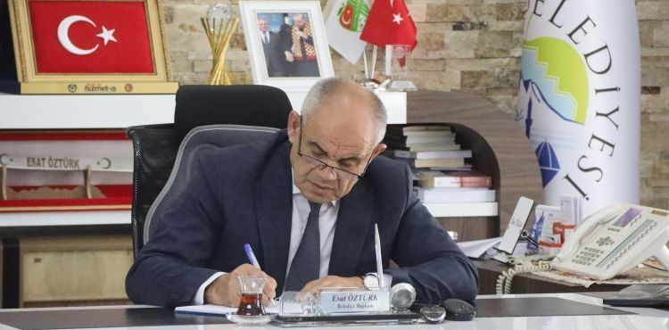 BAŞKAN ÖZTÜRK BİRİM MÜDÜRLERİYLE TOPLANTI YAPTI