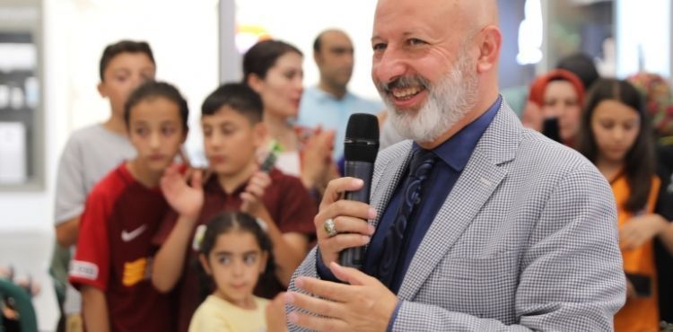 BAŞKAN ÇOLAKBAYRAKDAR, “HER ALANDA GENÇLERİMİZİN VE EVLATLARIMIZIN YANINDAYIZ”