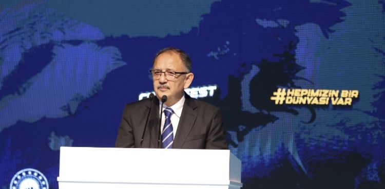 BAKAN MEHMET ÖZHASEKİ: “ÇEVREFEST’TE BİR KEZ DAHA HAYKIRDIK: HEPİMİZİN BİR DÜNYASI VAR”