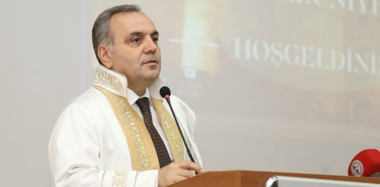 ERÜ Turizm Fakültesi 15. Dönem Mezunlarını Verdi