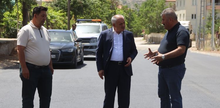 YAHYALI’DA ASFALTLAMA ÇALIŞMALARI DURMAK BİLMİYOR