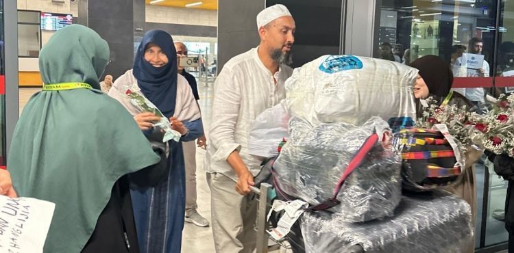 Kayseriden kutsal topraklara giden ilk hac kafilesi yurda dnd 