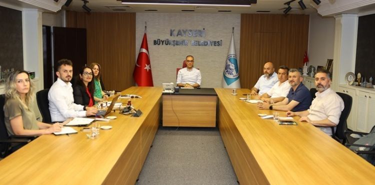 BAŞKAN BÜYÜKKILIÇ’IN BİLİŞİM AKADEMİSİ PROJESİ’NDE ÇALIŞMALAR BAŞLADI