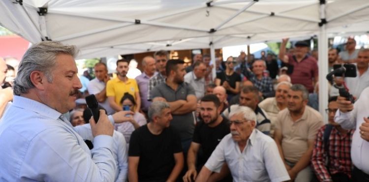 MOBİL BAŞKAN İLK DURAĞINDA YOĞUN İLGİYLE KARŞILANDI
