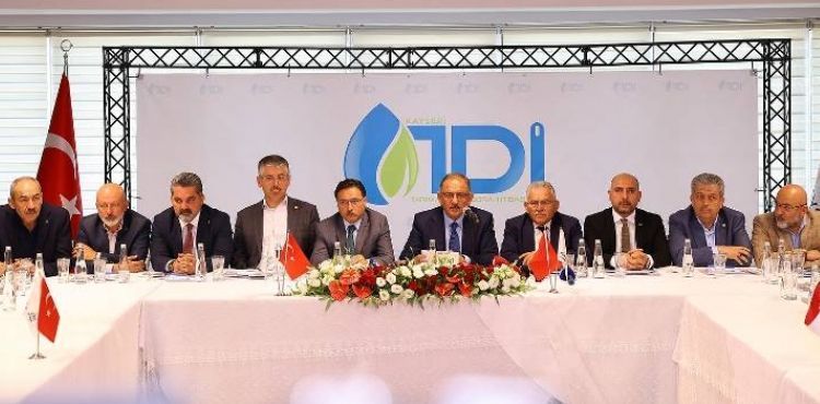 BAŞKAN BÜYÜKKILIÇ, JEOTERMAL KAYNAKLI TARIMA DAYALI İHTİSAS OSB TANITIM TOPLANTISINA KATILDI