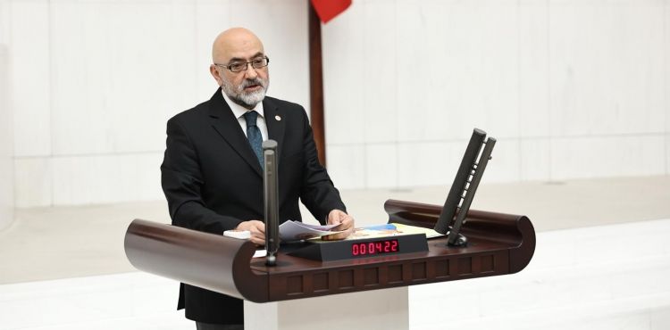 Milletvekili Cıngı: “Çocuklarımız için sosyal medyaya yönelik yeni bir kanun teklifi hazırlamalıyız”