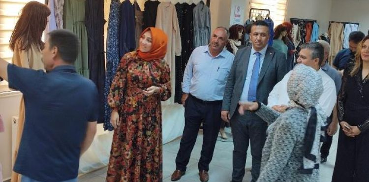 BÜYÜKŞEHİR KAYMEK YEMLİHA SOSYAL YAŞAM MERKEZİ’NDEN YIL SONU SERGİSİ