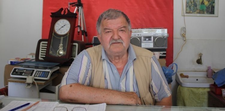 Vatandaşlar geçmişin izlerini antikacıda buluyor