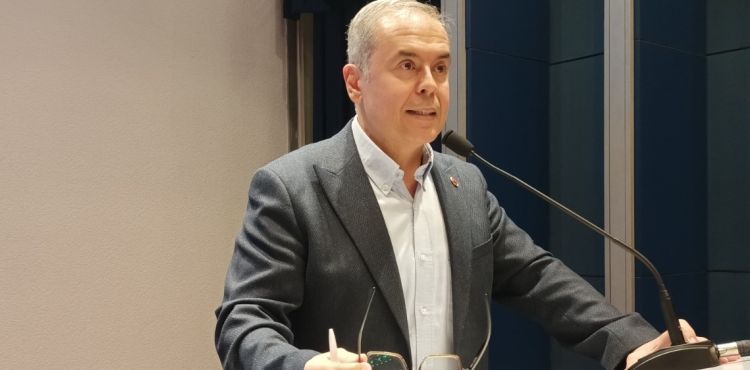 CHP’li Özer’den yurdun öğretmen evine dönüştürülmesi önergesine tepki: “Yurt sorunu gerçeği varken bu yola gidilmemeli”