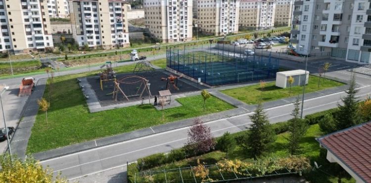 MELİKGAZİ BELEDİYESİ GENÇ DOSTU HİZMETLERİYLE GENÇLERİN GÖNLÜNÜ KAZANIYOR