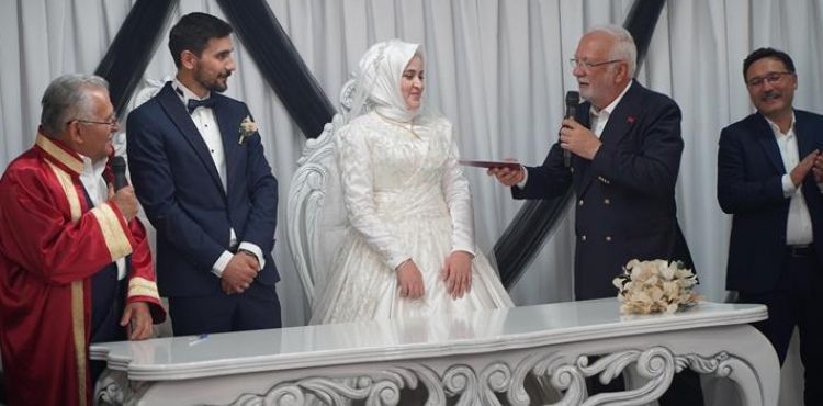 Yahyalı Belediye Başkanı Esat Öztürk'ün Mutlu Günü